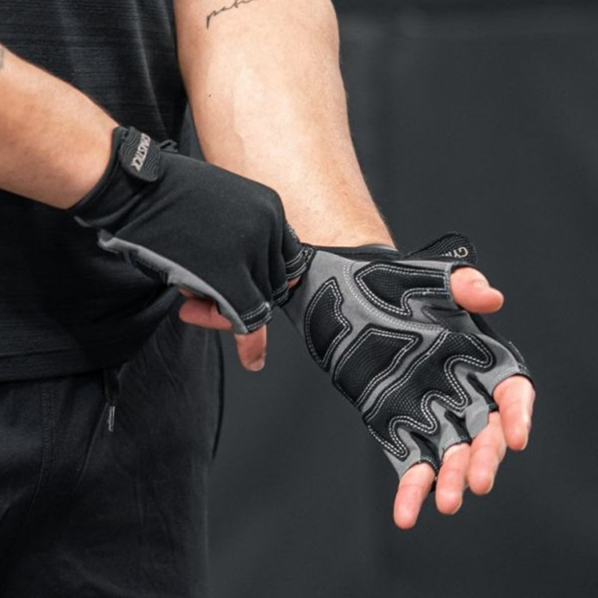 Training Gloves Large