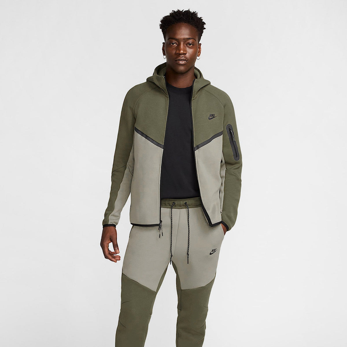 Tech Fleece Hoodie (M)