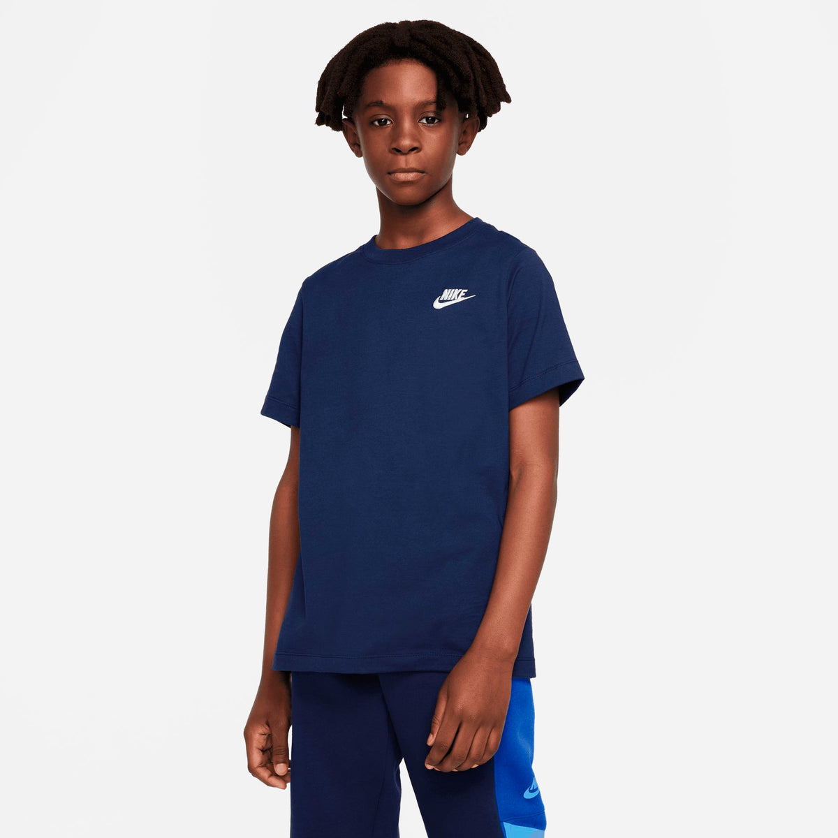 NSW TEE EMB FUTURA (B)